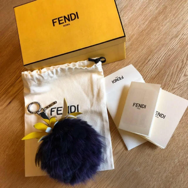 FENDI - フェンディ FENDI ファーチャームの通販 by 慶's shop｜フェンディならラクマ