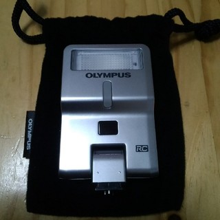 オリンパス(OLYMPUS)のOlympus ストロボ FL-300R 新品同様(ストロボ/照明)