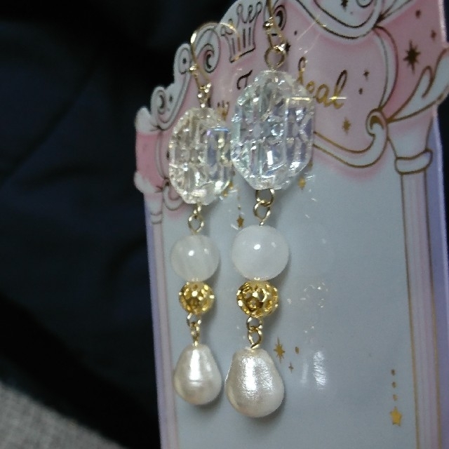 ラス1!ムーンクォーツとパールのsnow dropピアス(イヤリングなど変更可) 1