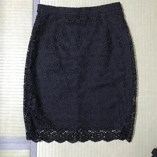 ユニクロ(UNIQLO)のユニクロ レーススカート 全面刺繍 ブラック XL(ひざ丈スカート)
