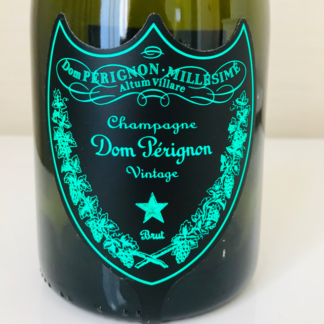 Dom Pérignon(ドンペリニヨン)の光るドンペリ 空瓶 美品 2006 食品/飲料/酒の酒(シャンパン/スパークリングワイン)の商品写真