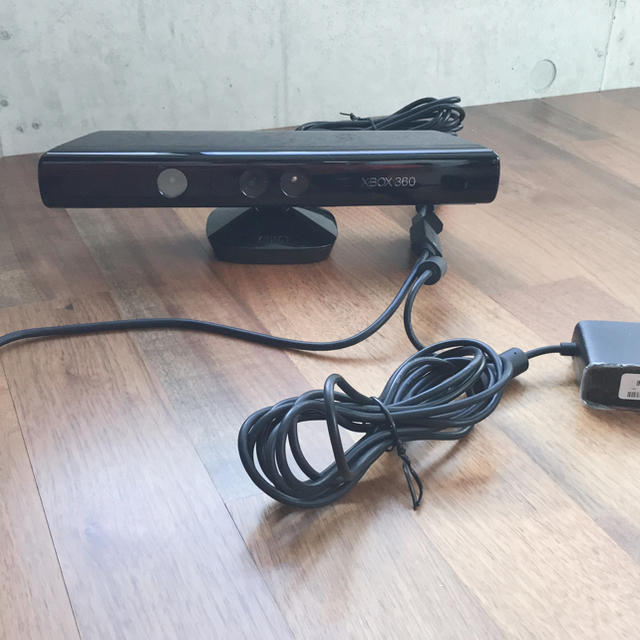 Xbox360(エックスボックス360)のXBOX360用KINECT エンタメ/ホビーのゲームソフト/ゲーム機本体(家庭用ゲーム機本体)の商品写真