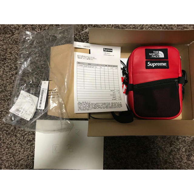 Supreme(シュプリーム)のsupreme northface shoulder bag RED メンズのバッグ(ショルダーバッグ)の商品写真