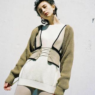 ビューティアンドユースユナイテッドアローズ(BEAUTY&YOUTH UNITED ARROWS)のニットスリーブ TAN(カーディガン)