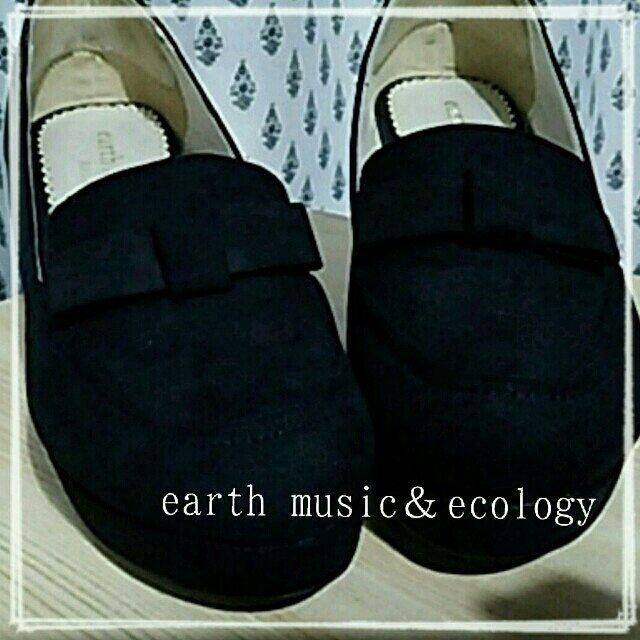 earth music & ecology(アースミュージックアンドエコロジー)のとも様専用earth厚底リボンパンプス レディースの靴/シューズ(ハイヒール/パンプス)の商品写真