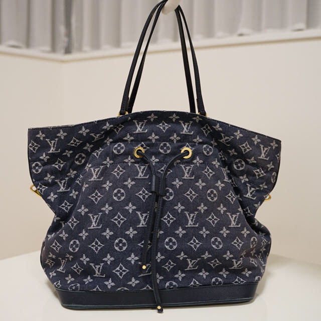 エッセンシャルコンフォート LOUIS VUITTON ノエフル・トートバッグ ...
