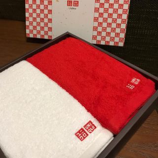 ユニクロ(UNIQLO)のユニクロ ノベルティ フェイスタオル 2枚(タオル/バス用品)