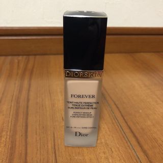 ディオール(Dior)のディオールスキン　フォーエヴァー　フルイド 010(ファンデーション)