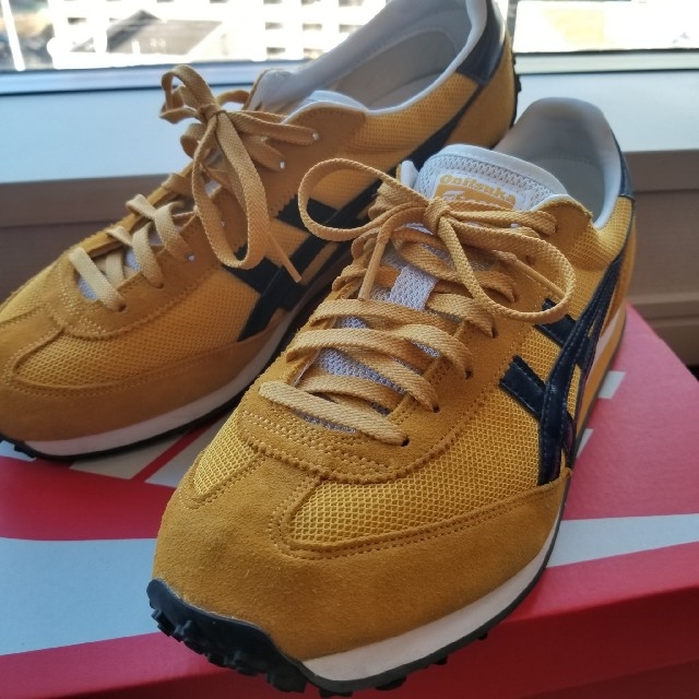 Onitsuka Tiger(オニツカタイガー)の【中古極美品】オニツカタイガー イエローネイビー 26.5cm メンズの靴/シューズ(スニーカー)の商品写真