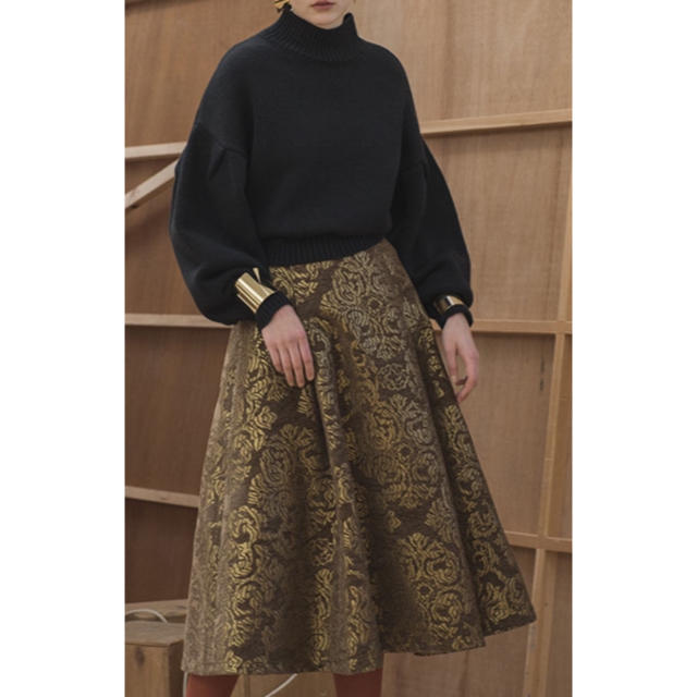 Ameri VINTAGE(アメリヴィンテージ)のAMERIVINTAGE DAMASK DEMENSIONAL SKIRT レディースのスカート(ロングスカート)の商品写真