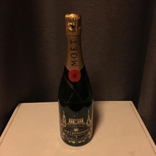 モエエシャンドン(MOËT & CHANDON)のモエシャンドン 750ml 限定ラベル 新品未開封 ヴーヴクリコ モエ200ml(シャンパン/スパークリングワイン)