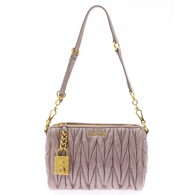 2022年のクリスマス miumiu マテラッセミニバッグ miumiu