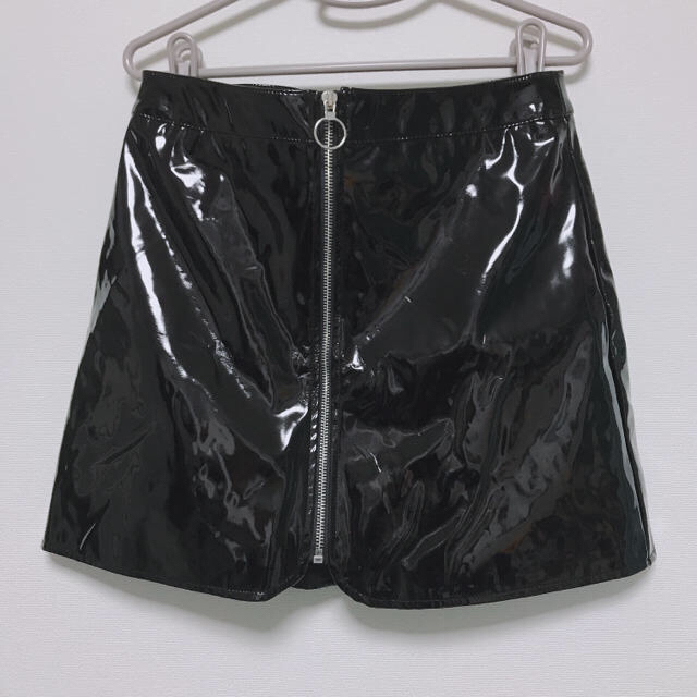 ZARA(ザラ)のエナメルレザー  ミニスカ♡ レディースのスカート(ミニスカート)の商品写真