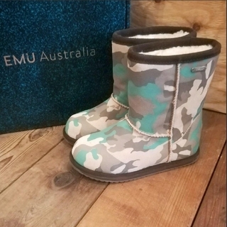 エミュー(EMU)の【EMU】キッズ 防水 カモフラ ムートンブーツ  エミュー 18cm(ブーツ)