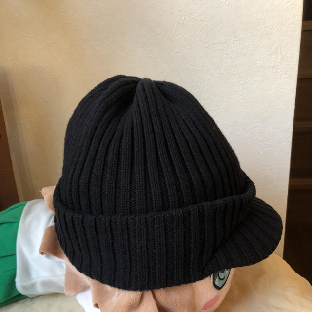 UNIQLO(ユニクロ)のツバ付きニット帽★黒 メンズの帽子(ニット帽/ビーニー)の商品写真