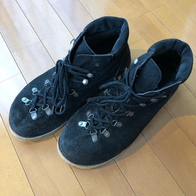 WHITE MOUNTAINEERING(ホワイトマウンテニアリング)のwhite mountaineering マウンテンブーツ 黒 9 メンズの靴/シューズ(ブーツ)の商品写真