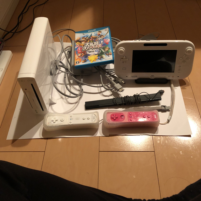Wii U(ウィーユー)の任天堂Wii U 本体 スマブラセット エンタメ/ホビーのゲームソフト/ゲーム機本体(家庭用ゲーム機本体)の商品写真