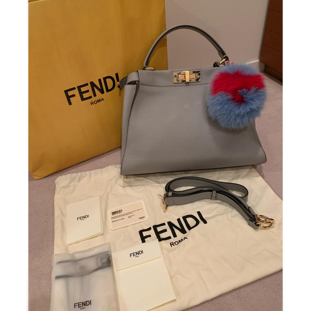 FENDI(フェンディ)の最終値下げ価格 FENDI ピーカブー  レディースのバッグ(ハンドバッグ)の商品写真