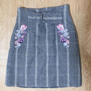 ジルバイジルスチュアート(JILL by JILLSTUART)のうえぽん様 JILLbyJILLSTUART チェックスカート 花刺繍 (ひざ丈スカート)