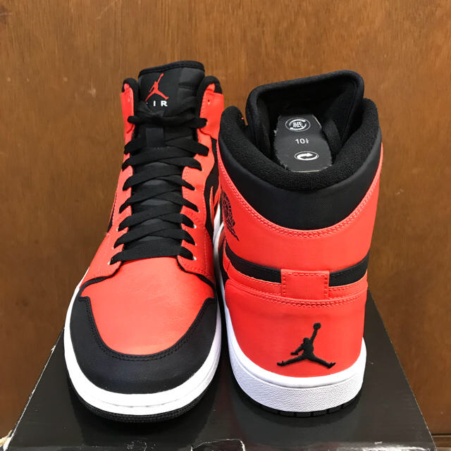 NIKE(ナイキ)のNIKE AIR JORDAN RETRO HIGH 新品 28.5cm メンズの靴/シューズ(スニーカー)の商品写真