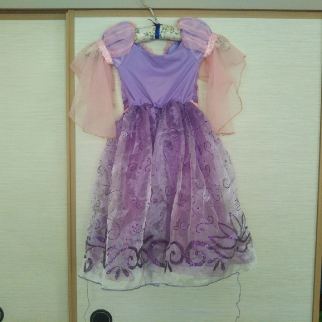 Disney(ディズニー)のラプンツェル　ドレス　サイズ4 エンタメ/ホビーのコスプレ(衣装)の商品写真
