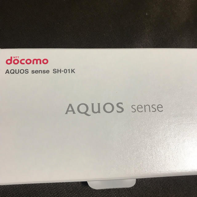 SHARP(シャープ)のdocomo AQUOS sense SH-01K スマホ/家電/カメラのスマートフォン/携帯電話(スマートフォン本体)の商品写真