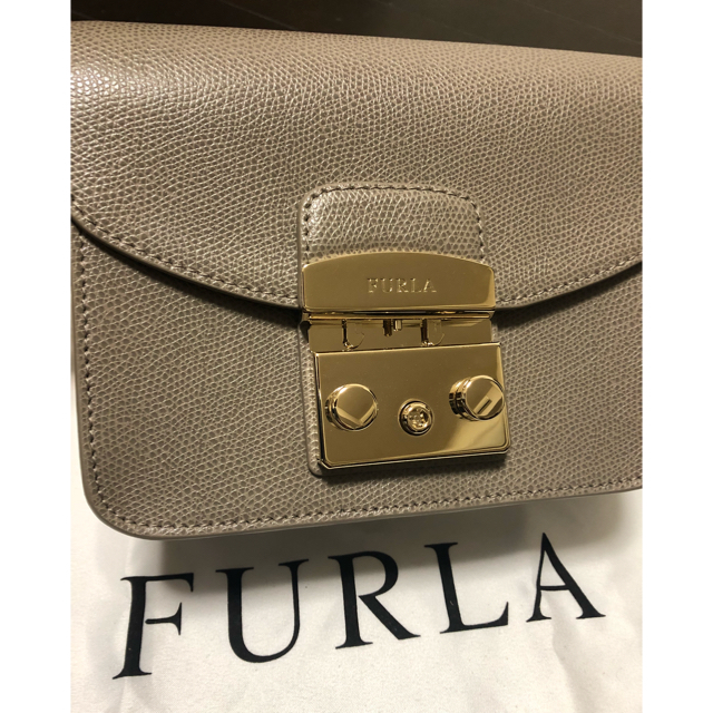 ショルダーバッグFURLA フルラ メトロポリス グレージュ