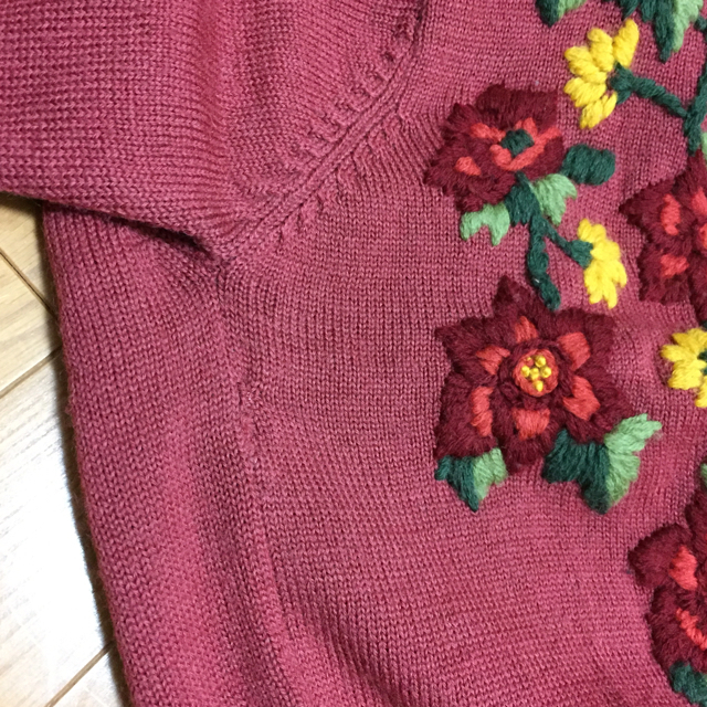 flower(フラワー)の［sale]  vintage  花刺繍ニットカーディガン レディースのトップス(ニット/セーター)の商品写真