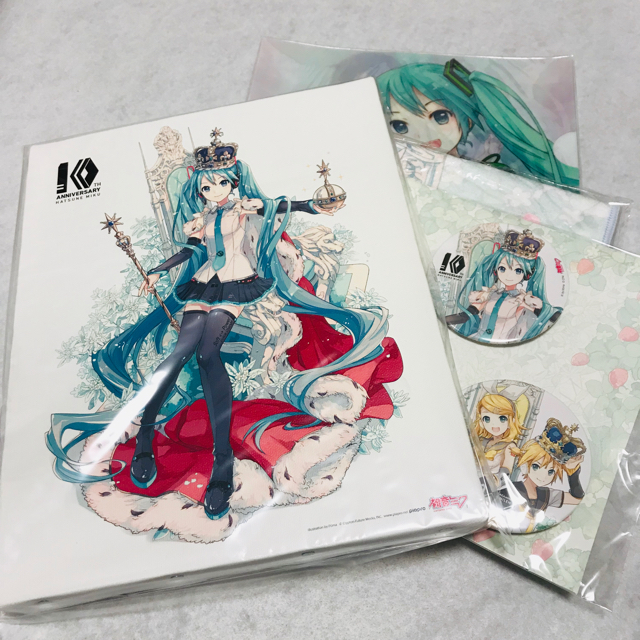通販最安値 初音ミク アクリルキーホルダー+キャンバスパネル+3点の ...