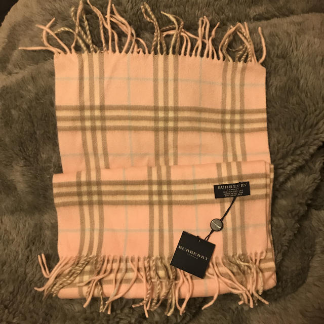 BURBERRY(バーバリー)のパクチー様  Burberry♡ピンクチェックマフラー レディースのファッション小物(マフラー/ショール)の商品写真