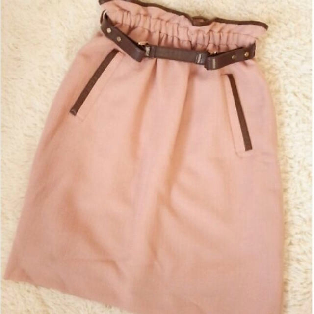 JUSGLITTY(ジャスグリッティー)のジャスグリッティー 春 スカート レディースのスカート(ひざ丈スカート)の商品写真