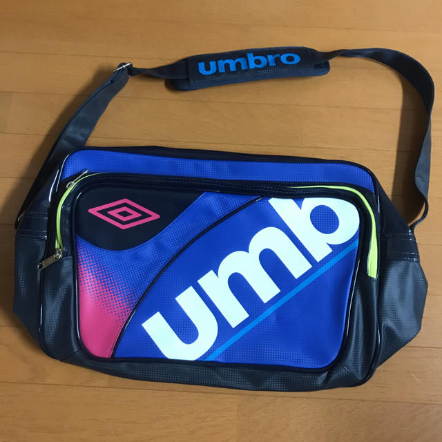 UMBRO(アンブロ)のumbroエナメルバック スポーツ/アウトドアのスポーツ/アウトドア その他(その他)の商品写真