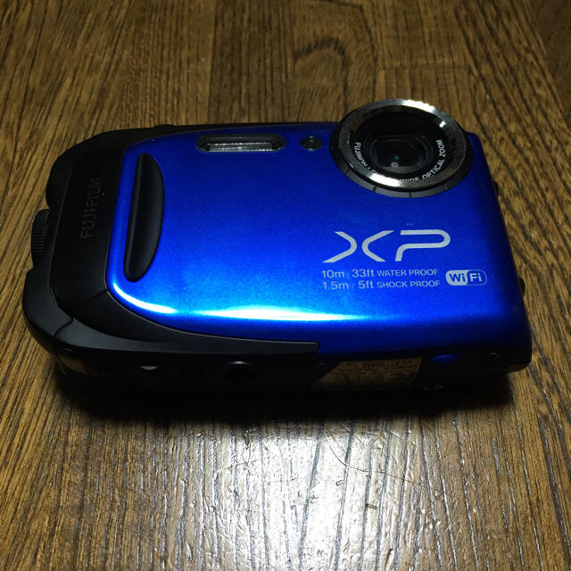 富士フイルム(フジフイルム)のFUJIFILM  FinePix xp70 スマホ/家電/カメラのカメラ(コンパクトデジタルカメラ)の商品写真