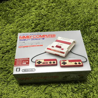 ニンテンドウ(任天堂)のファミコン クラシックミニ(家庭用ゲーム機本体)