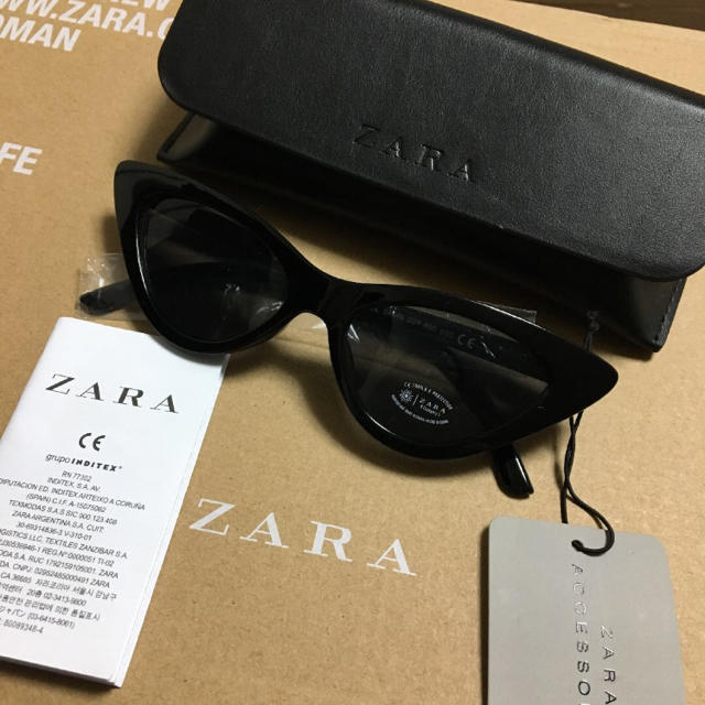 ZARA(ザラ)の1点のみ ザラ 黒 ブラック キャッツアイ サングラス 眼鏡 モード KBF レディースのファッション小物(サングラス/メガネ)の商品写真