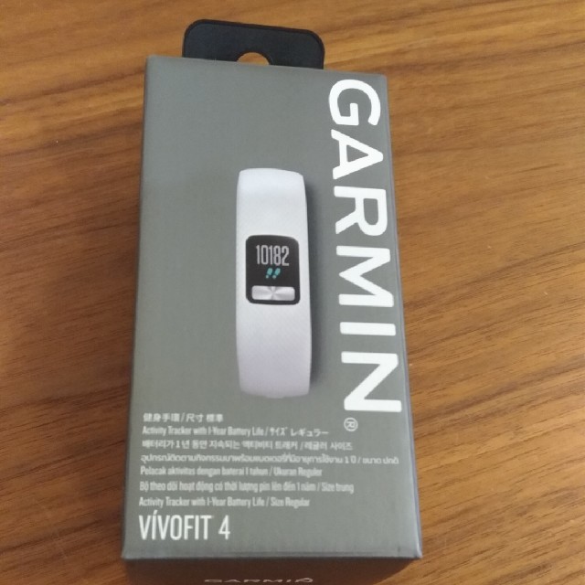 GARMIN(ガーミン)のGARMIN vivofit4　 メンズの時計(腕時計(デジタル))の商品写真