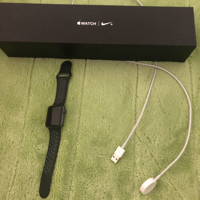 Apple Watch(アップルウォッチ)のApple Watch Series 2NIKE スマホ/家電/カメラのスマートフォン/携帯電話(スマートフォン本体)の商品写真