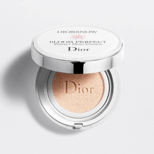 Christian Dior(クリスチャンディオール)のDIOR スノーブルーム パーフェクト クッション 20 コスメ/美容のベースメイク/化粧品(ファンデーション)の商品写真