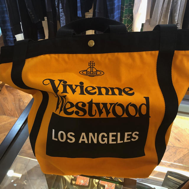 新品即決
Vivienne 限定 ロサンゼルス バッグ トート アングロマニア ヴィヴィアンウエストウッド - Westwood トートバッグ 新品即決
Vivienne 限定 ロサンゼルス バッグ トート アングロマニア ヴィヴィアンウエストウッド - Westwood トートバッグ