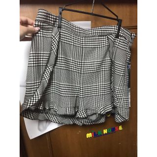 ザラ(ZARA)のZARA ザラ ツイード ウール ショートパンツ フリル(ショートパンツ)