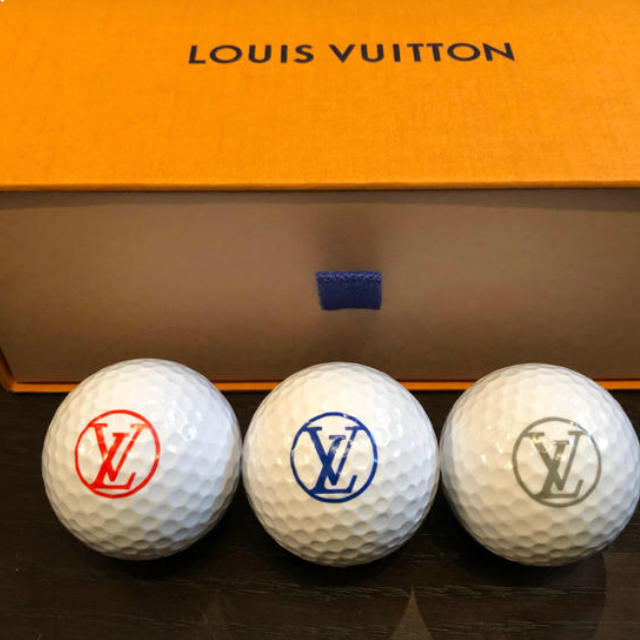 LOUIS VUITTON - VUITTONゴルフボールの通販 by バーディー LOUIS VUITTON - VUITTONゴルフボールの通販 by バーディー