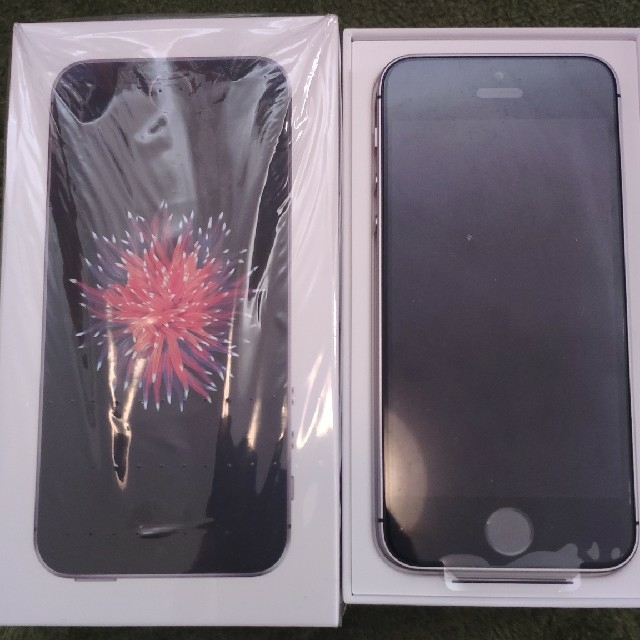 新品未使用 iPhoneSE Space Gray 32GB SIMフリー