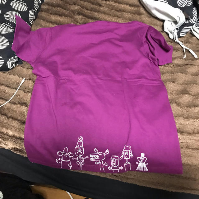 Design Tshirts Store graniph(グラニフ)のグラニフ Tシャツ 紫 新品未使用タグ付き メンズのトップス(Tシャツ/カットソー(半袖/袖なし))の商品写真
