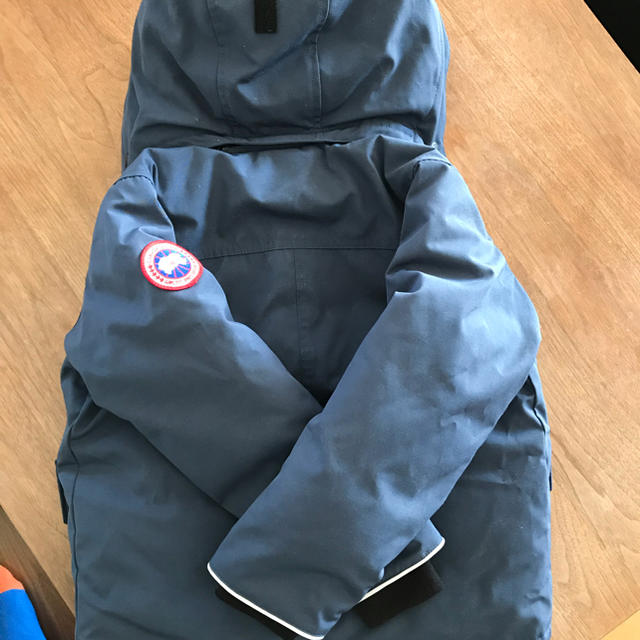 CANADA GOOSE(カナダグース)のカナダグース 子ども ジャケット キッズ/ベビー/マタニティのキッズ服女の子用(90cm~)(ジャケット/上着)の商品写真