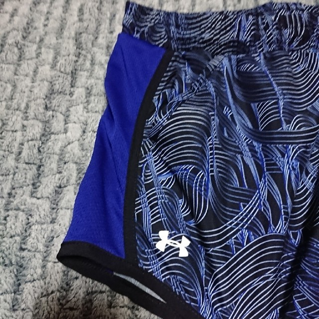 UNDER ARMOUR(アンダーアーマー)のsale【新品/アンダーアーマー】ランニング・フィットネスパンツ レディースのパンツ(ショートパンツ)の商品写真