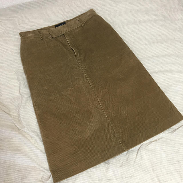 A.P.C(アーペーセー)のA.P.C. コーデュロイスカート レディースのスカート(ひざ丈スカート)の商品写真