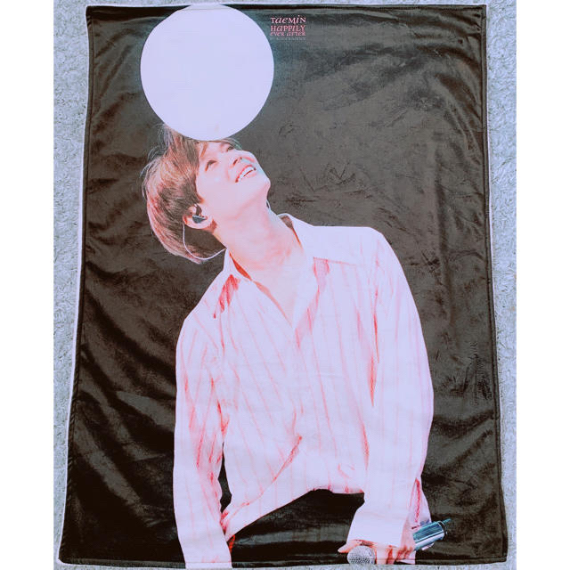 SHINee テミン ブランケット&フォトカード&バッヂ【おまけ増量】 | フリマアプリ ラクマ