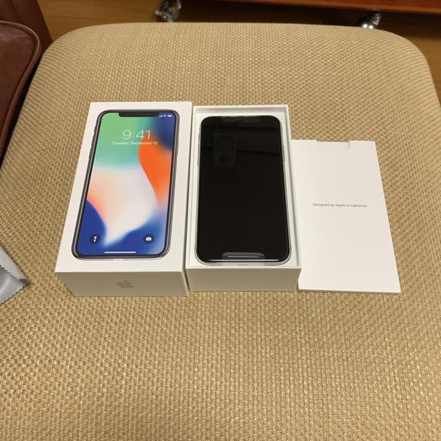 新品 iPhone X 64GB Silver docomo-