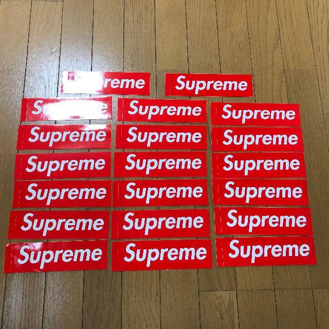 Supreme(シュプリーム)のsupreme box-logo ステッカー　正規品　10枚セット 自動車/バイクのバイク(ステッカー)の商品写真