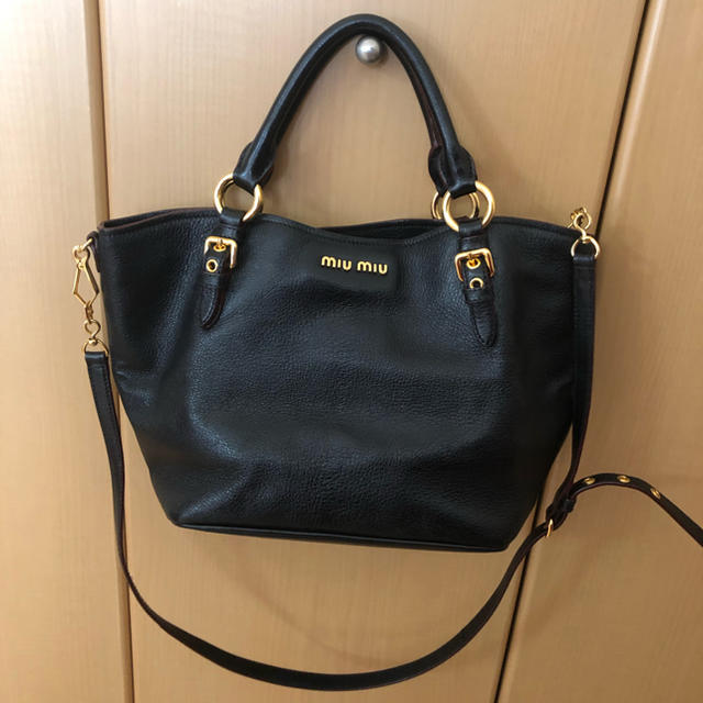 MIUMIU牛革トートバッグ♡美品！